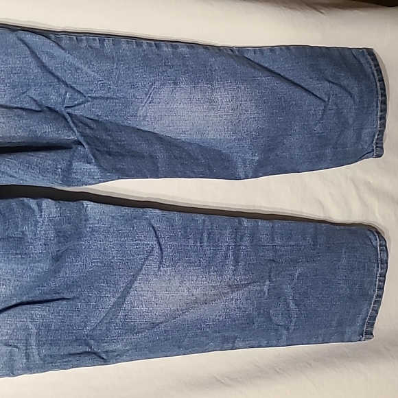 Capris - Picture 5 of 5